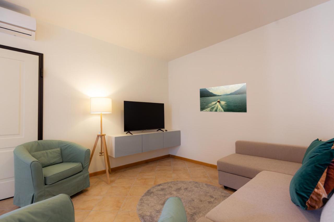 Porta Torre Como Apartment - By Relais Di Giada Esterno foto