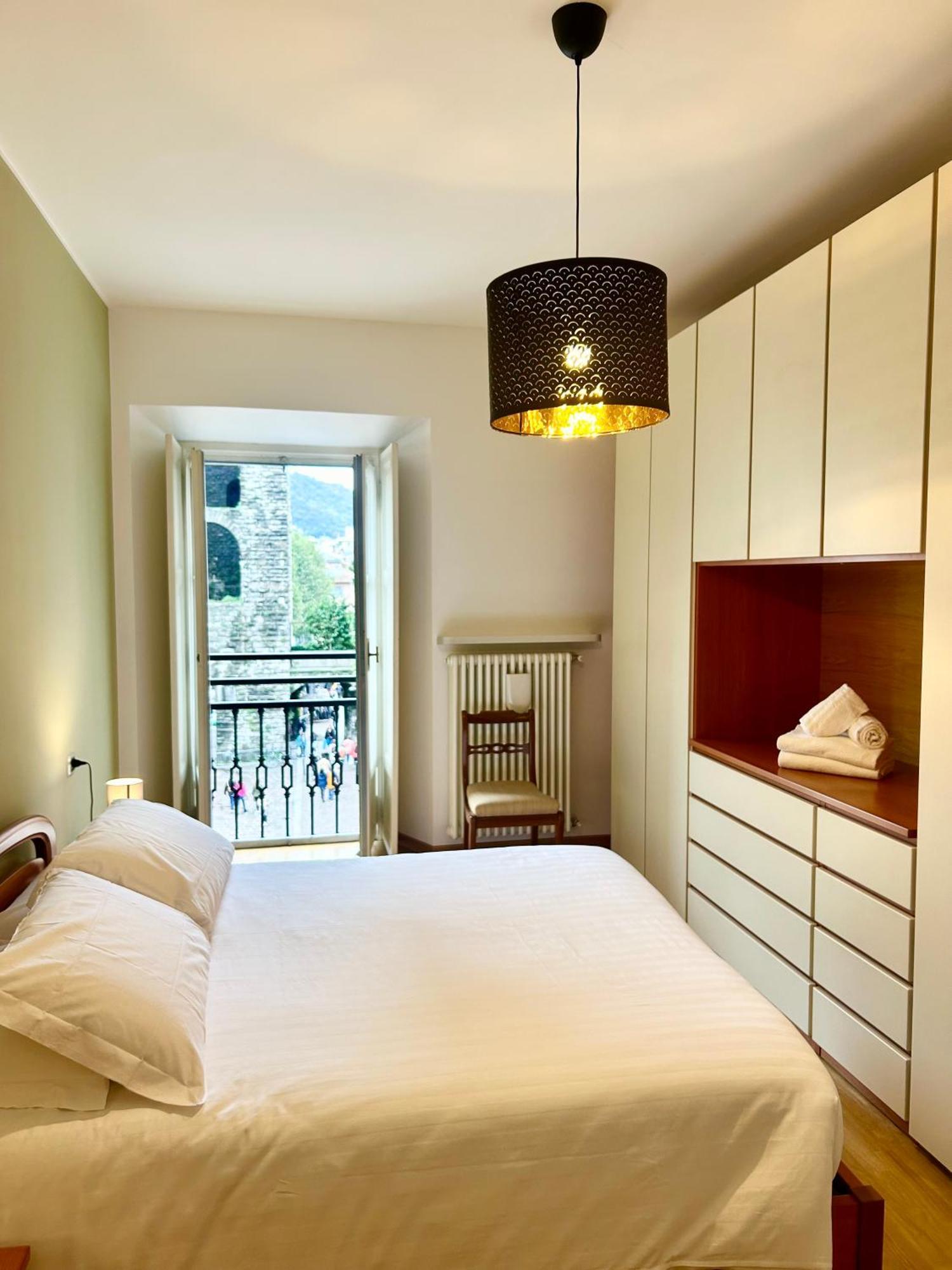 Porta Torre Como Apartment - By Relais Di Giada Esterno foto